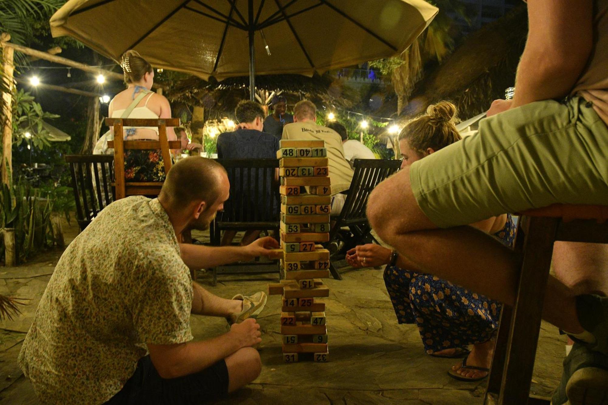 Tulia House Backpackers Pansiyon Mombasa Dış mekan fotoğraf